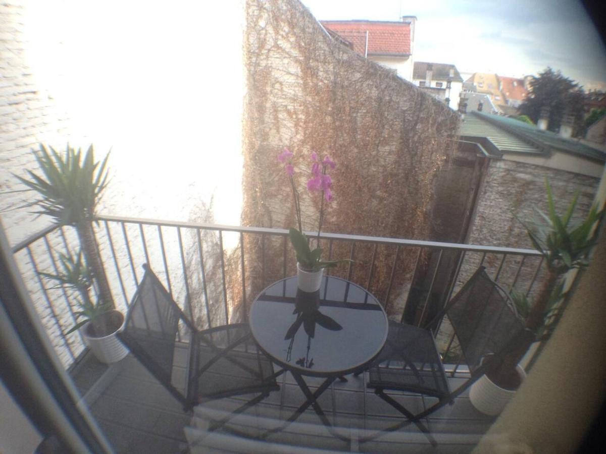 Studio flambant neuf, calme&balcon Strasburgo Esterno foto